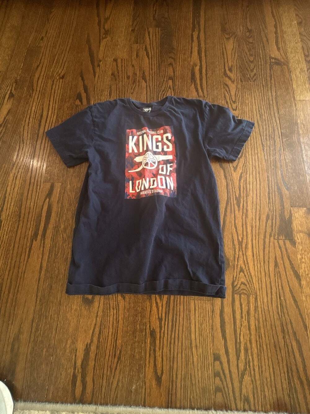 Arsenal Football Club Official AFC Kings of London Graphic T-Shirt adult Small